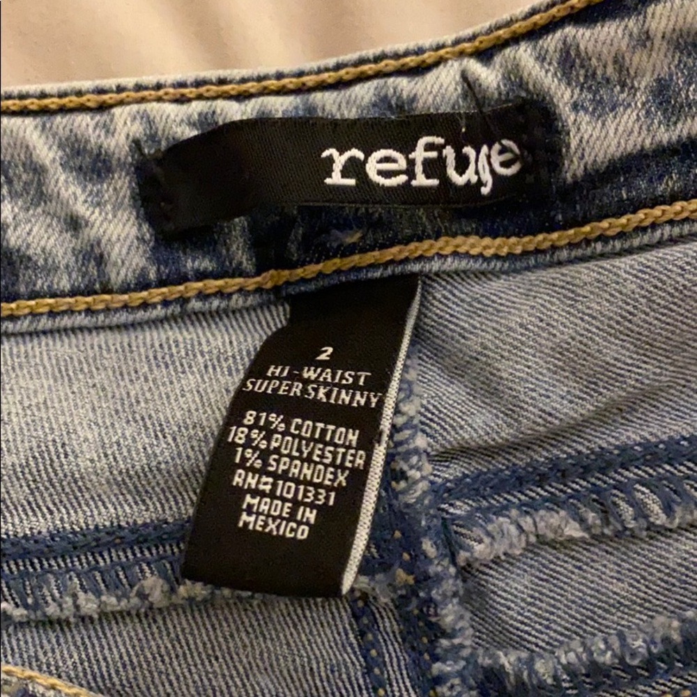 Jeans - Picture 2 of 3